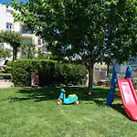 Sunny Garden شقة *