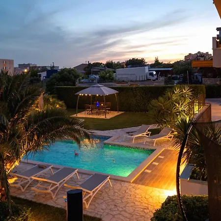 Sunny Garden ספליט