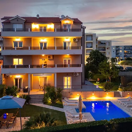 Sunny Garden ספליט