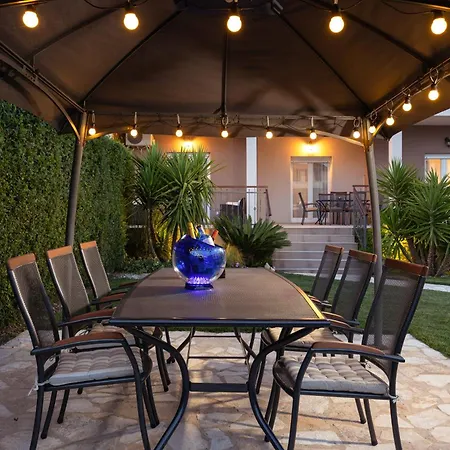 Sunny Garden דירה *