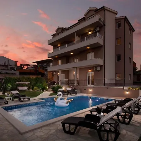 Sunny Garden Спліт