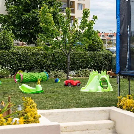 Апартаменти Sunny Garden