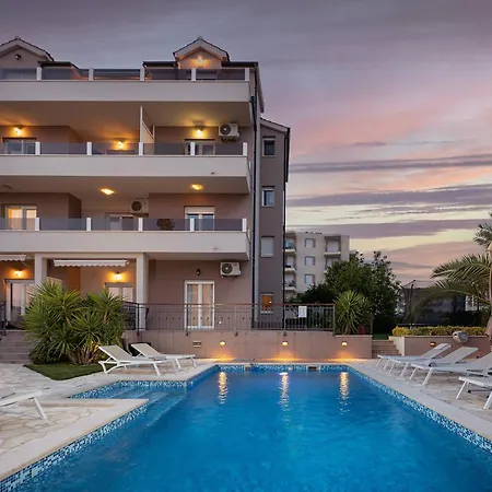 Sunny Garden Apartment Split