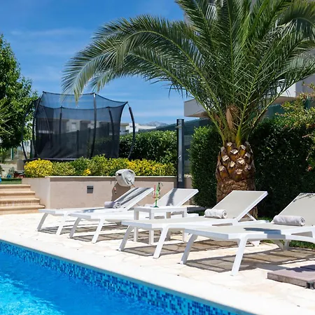 Sunny Garden Апартаменти Спліт