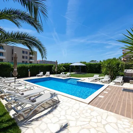 Апартаменти Sunny Garden Спліт