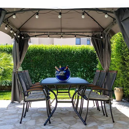 Sunny Garden * Split