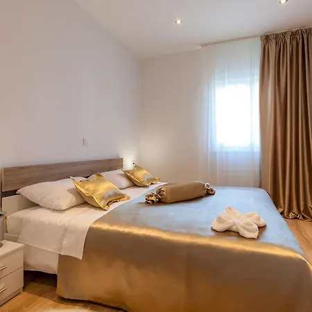 Apartman Sunny Garden *