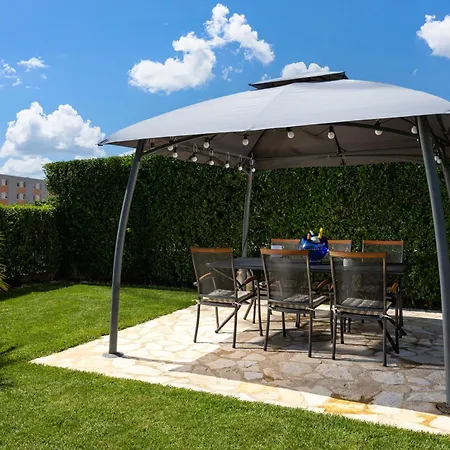 Sunny Garden *