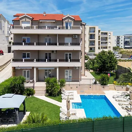 Sunny Garden ספליט